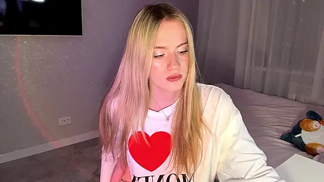 Snapshot of Between_Eeys chatting on 03-01-26, 03:47 Between Eeys online show from 03-01-26, 03:47