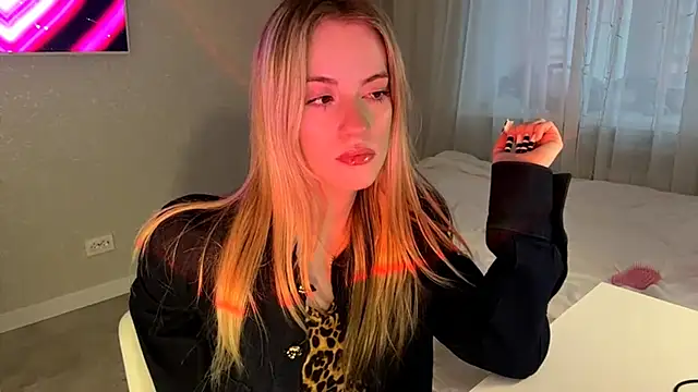 Between Eeys online show from 04-02-26, 03:53