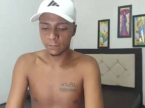 hotboyluxe online show from 02-25-26, 05:55