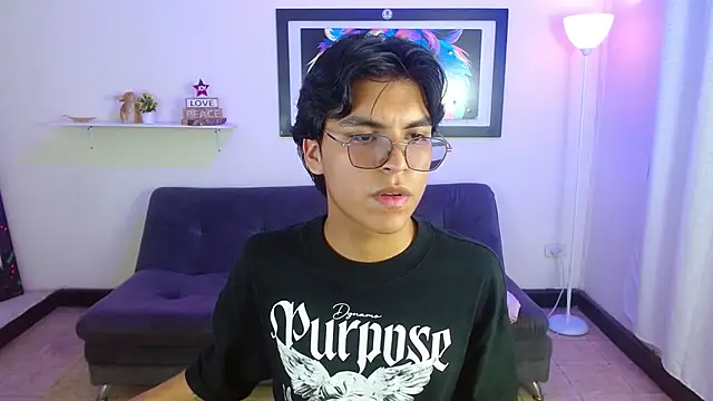 Snapshot of Maecum18 chatting on 02-26-26, 09:03 Maecum18 online show from 02-26-26, 09:03