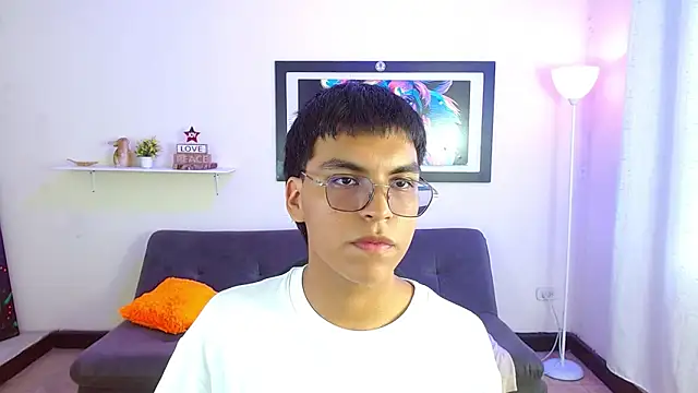 Maecum18 online show from 03-18-26, 08:23