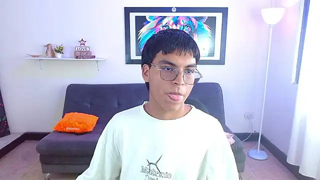 Maecum18 online show from 04-14-26, 09:10