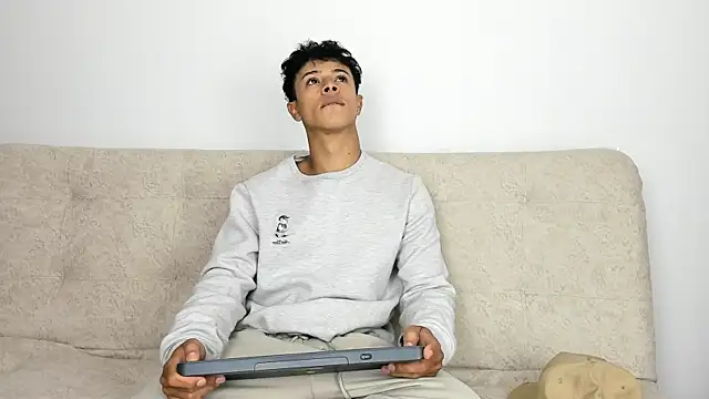 Snapshot of _Alex_Colton chatting on 02-16-26, 11:12 Alex Colton online show from 02-16-26, 11:12