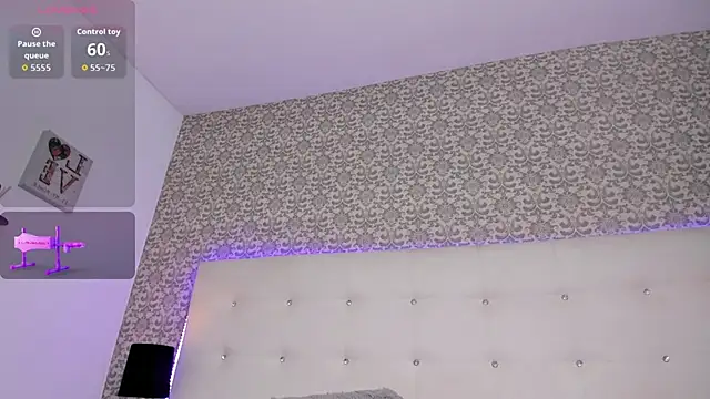 Snapshot of aysha_miller19 chatting on 03-27-26, 10:53 aysha miller19 online show from 03-27-26, 10:53