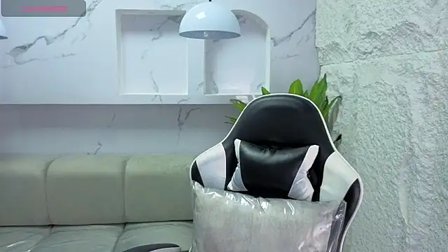 Snapshot of aurora_tp chatting on 02-10-26, 07:07 aurora tp online show from 02-10-26, 07:07