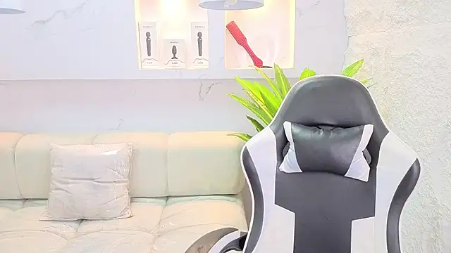 Snapshot of aurora_tp chatting on 02-25-26, 02:32 aurora tp online show from 02-25-26, 02:32