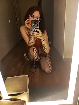 Snapshot of Persefoha chatting on 02-06-26, 01:43 Persefoha online show from 02-06-26, 01:43