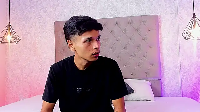 Alejandroo Montenegro online show from 05-24-26, 12:15