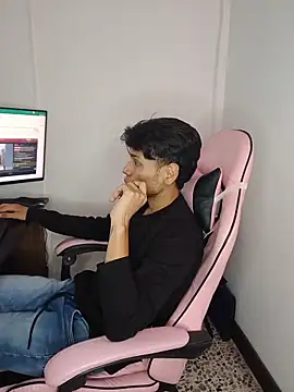 Alejandroo Montenegro online show from 06-02-26, 09:39