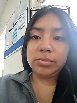 Noa Baker online show from 03-05-26, 01:29