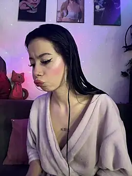 Snapshot of violettahotass chatting on 02-26-26, 04:06 violettahotass online show from 02-26-26, 04:06