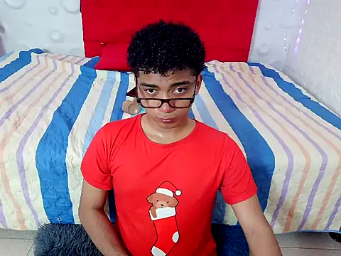 Snapshot of philipsex28 chatting on 02-10-26, 10:36 philipsex28 online show from 02-10-26, 10:36