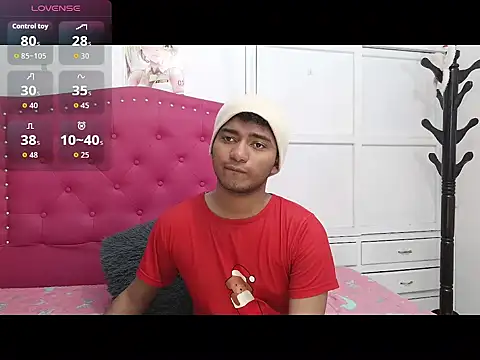 Snapshot of philipsex28 chatting on 02-18-26, 02:40 philipsex28 online show from 02-18-26, 02:40