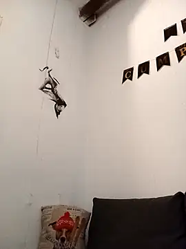 yoahotpetrafiery online show from 04-17-26, 09:07