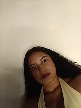 Snapshot of LiaRose- chatting on 05-04-26, 08:49 LiaRose- online show from 05-04-26, 08:49