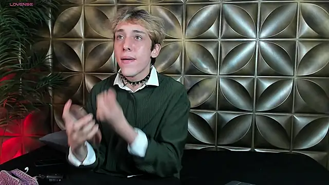 Snapshot of DannyParker_ chatting on 02-03-26, 04:43 DannyParker online show from 02-03-26, 04:43