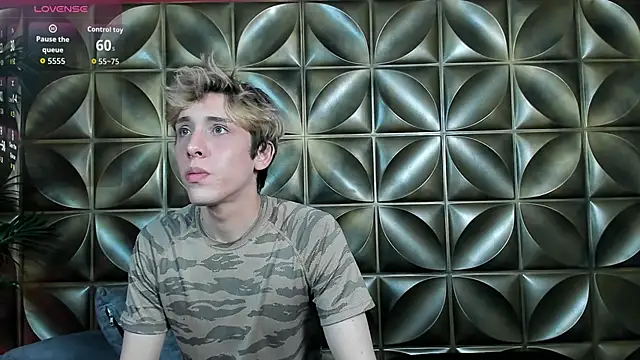 Snapshot of DannyParker_ chatting on 02-03-26, 06:40 DannyParker online show from 02-03-26, 06:40