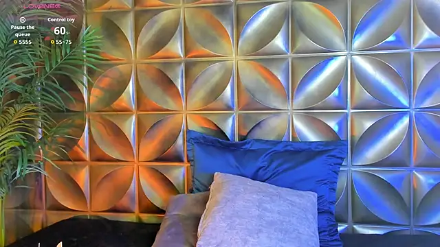 Snapshot of DannyParker_ chatting on 02-11-26, 04:39 DannyParker online show from 02-11-26, 04:39