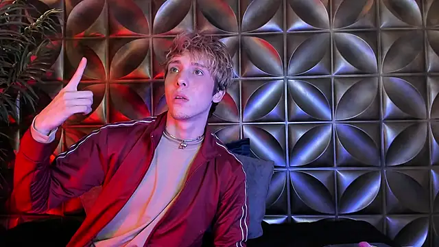 Snapshot of DannyParker_ chatting on 02-13-26, 02:51 DannyParker online show from 02-13-26, 02:51