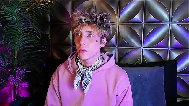 Snapshot of DannyParker_ chatting on 02-21-26, 04:46 DannyParker online show from 02-21-26, 04:46