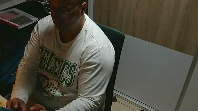 Snapshot of VanillaTime78-Jorge chatting on 05-02-26, 09:20 VanillaTime78-Jorge online show from 05-02-26, 09:20