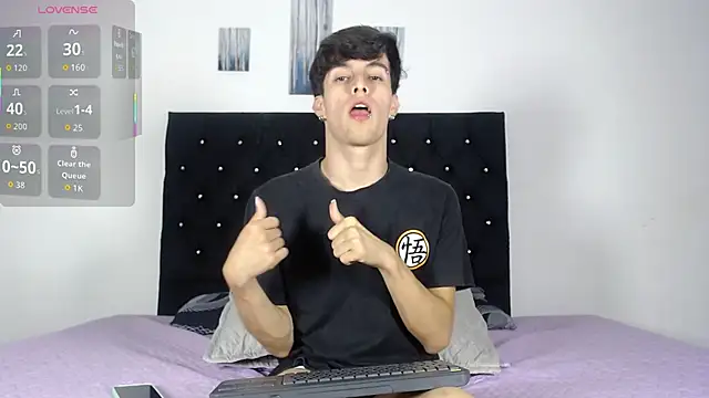 Snapshot of axxxel_twink chatting on 02-17-26, 01:13 axxxel twink online show from 02-17-26, 01:13