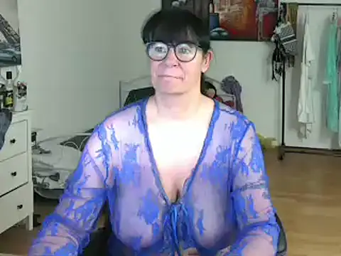 Sylly online show from 02-26-25, 07:31