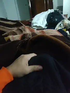 Snapshot of amirMohamed58 chatting on 02-07-26, 02:04 amirMohamed58 online show from 02-07-26, 02:04