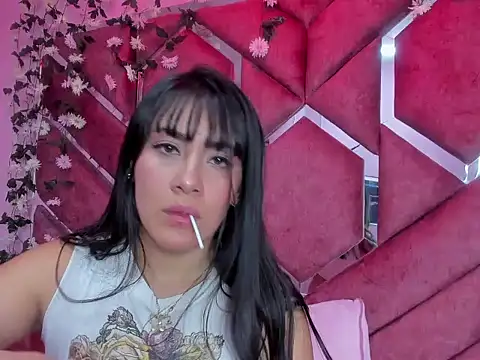 Snapshot of Luna_Staar69 chatting on 02-15-26, 03:25 Luna Staar69 online show from 02-15-26, 03:25