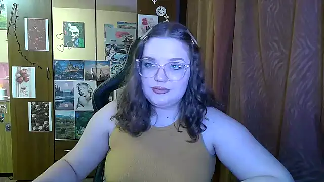 Snapshot of Teasing_Dora chatting on 02-19-26, 06:59 Teasing Dora online show from 02-19-26, 06:59