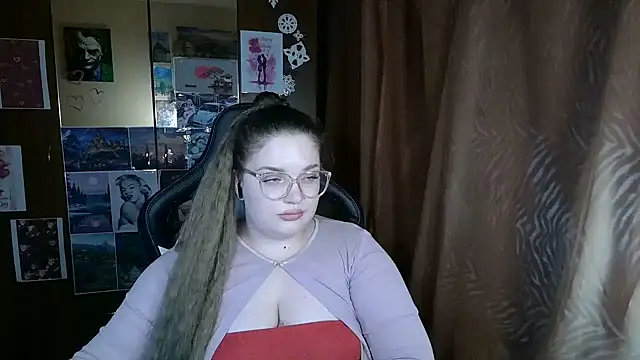 Snapshot of Teasing_Dora chatting on 02-21-26, 08:21 Teasing Dora online show from 02-21-26, 08:21