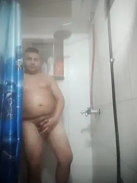 Snapshot of Sergiowooo chatting on 07-11-26, 03:42 Sergiowooo online show from 07-11-26, 03:42