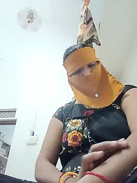 Snapshot of punamji_sexe chatting on 07-08-26, 01:43 punamji sexe online show from 07-08-26, 01:43