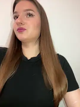 Snapshot of Green_eyes_lady chatting on 02-19-26, 12:34 Green eyes lady online show from 02-19-26, 12:34