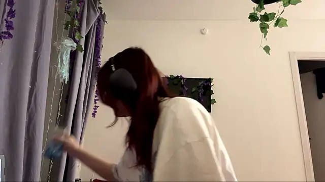 LunaMacky online show from 02-09-26, 12:36