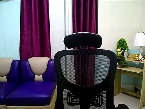Snapshot of devine_goddess chatting on 05-16-26, 07:45 devine goddess online show from 05-16-26, 07:45