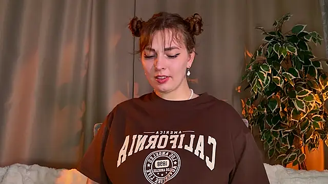 Snapshot of licklissy chatting on 06-15-26, 01:02 licklissy online show from 06-15-26, 01:02