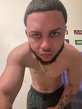 Tu PaPi Favorito online show from 02-02-26, 02:05