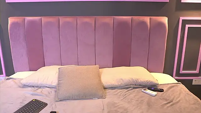 LiliCoxx online show from 02-12-26, 12:44