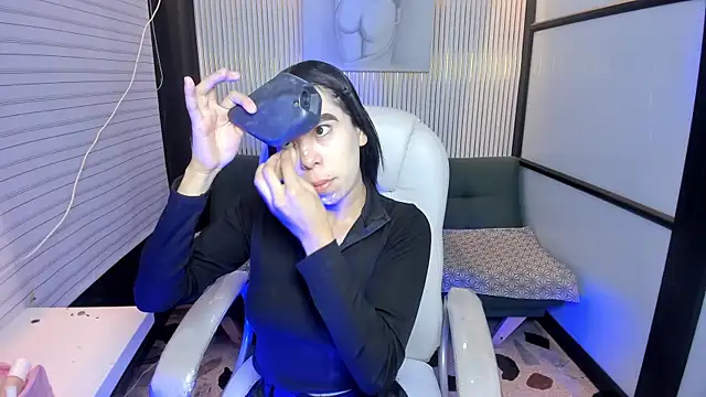 Snapshot of GemmaBrown chatting on 02-09-26, 12:53 GemmaBrown online show from 02-09-26, 12:53