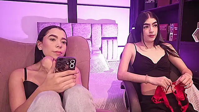 Snapshot of GemmaBrown chatting on 02-11-26, 02:00 GemmaBrown online show from 02-11-26, 02:00