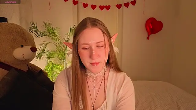 Snapshot of CassieReborn chatting on 02-17-26, 11:00 CassieReborn online show from 02-17-26, 11:00