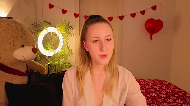 Snapshot of CassieReborn chatting on 02-24-26, 04:05 CassieReborn online show from 02-24-26, 04:05