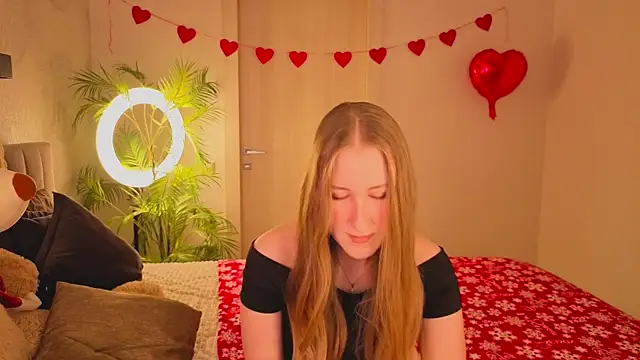 Snapshot of CassieReborn chatting on 02-25-26, 03:43 CassieReborn online show from 02-25-26, 03:43