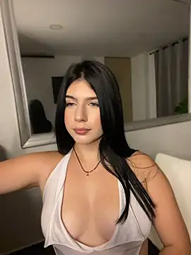 Snapshot of _HannahFox_ chatting on 08-01-26, 12:10 HannahFox online show from 08-01-26, 12:10