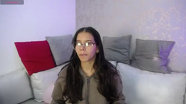 Snapshot of Luna_Millers chatting on 02-04-26, 12:11 Luna Millers online show from 02-04-26, 12:11