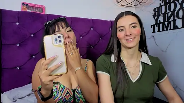 Valkiria-and-Dione online show from 03-31-26, 08:09