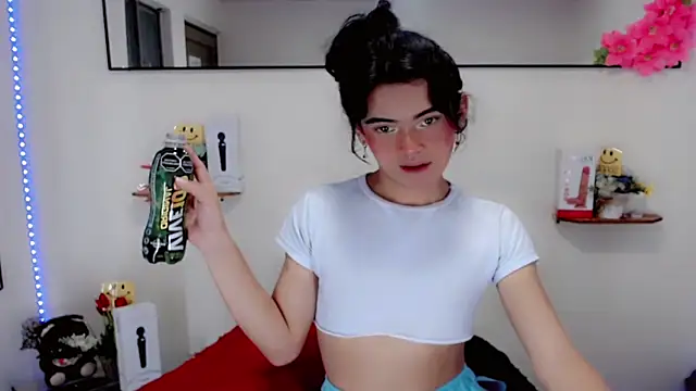 Snapshot of NathalialLooes chatting on 03-09-26, 05:55 NathalialLooes online show from 03-09-26, 05:55