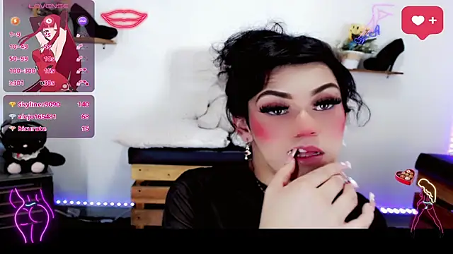 Snapshot of NathalialLooes chatting on 03-21-26, 08:19 NathalialLooes online show from 03-21-26, 08:19