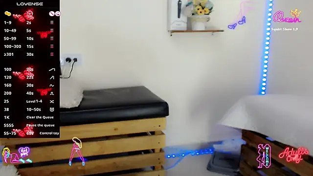 Snapshot of NathalialLooes chatting on 04-08-26, 06:02 NathalialLooes online show from 04-08-26, 06:02